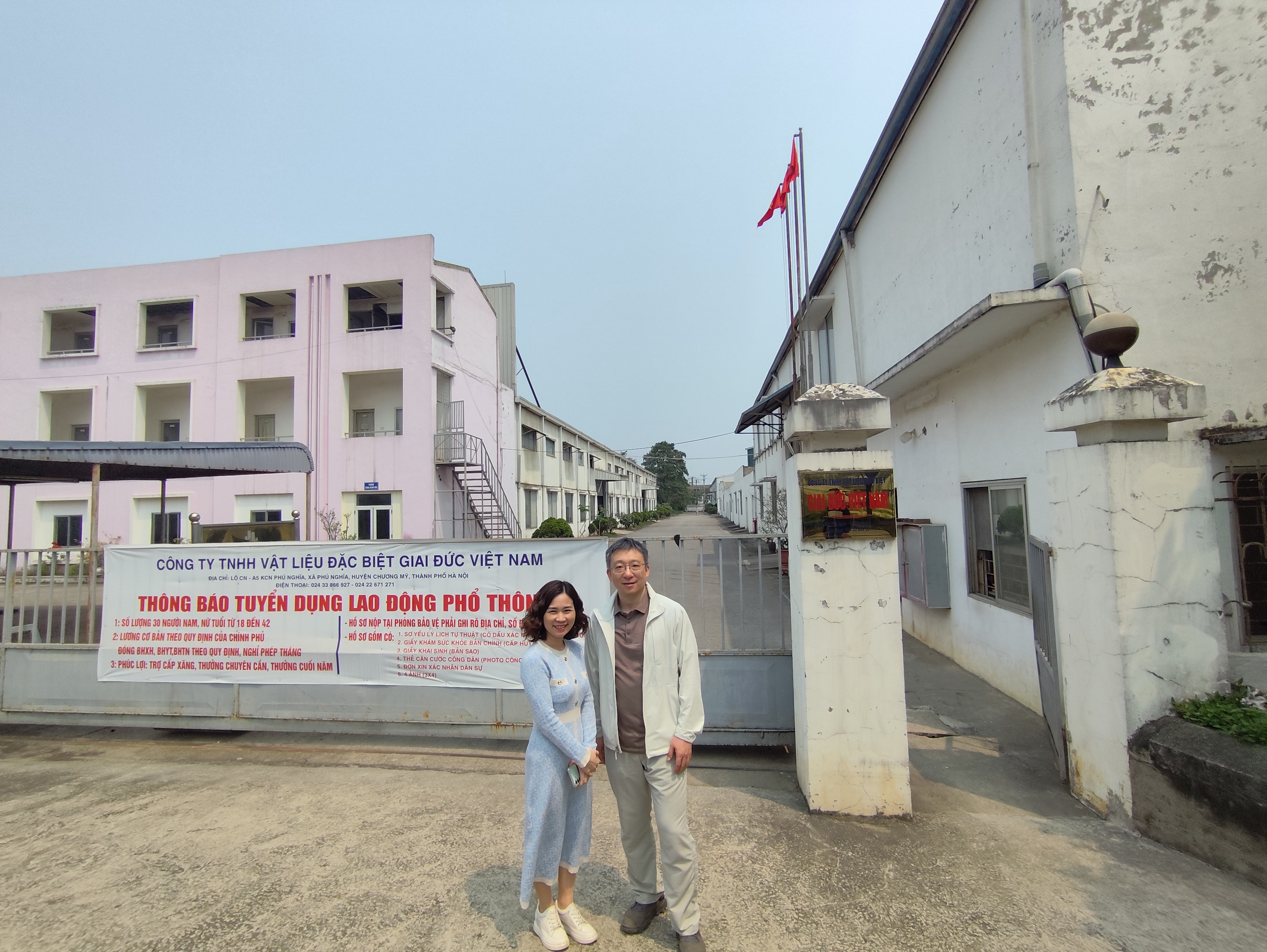 Photo with sale person (2).jpg